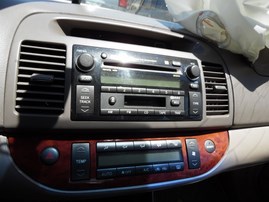 2004 TOYOTA CAMRY XLE GOLD 2.4L AT Z18168